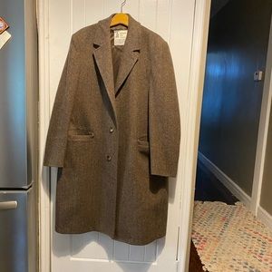 Brown tweed long overcoat. 42 regular. Vintage.